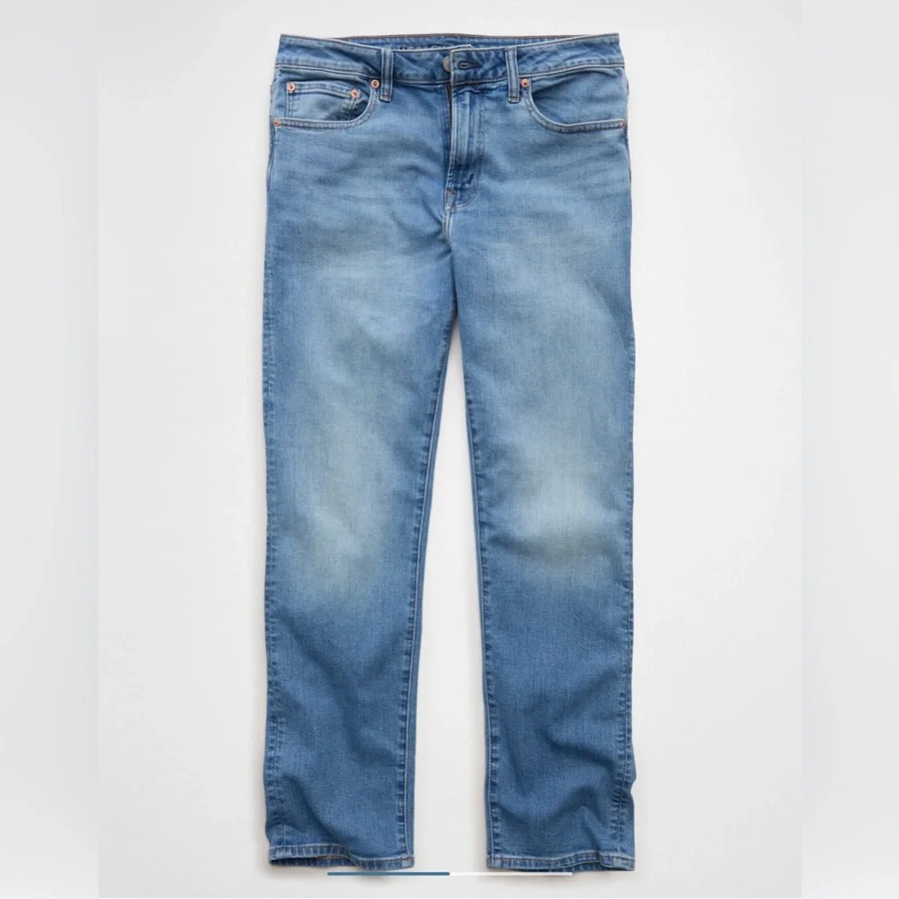 American Eagle Men’s Airflex+ Original Straight Jeans